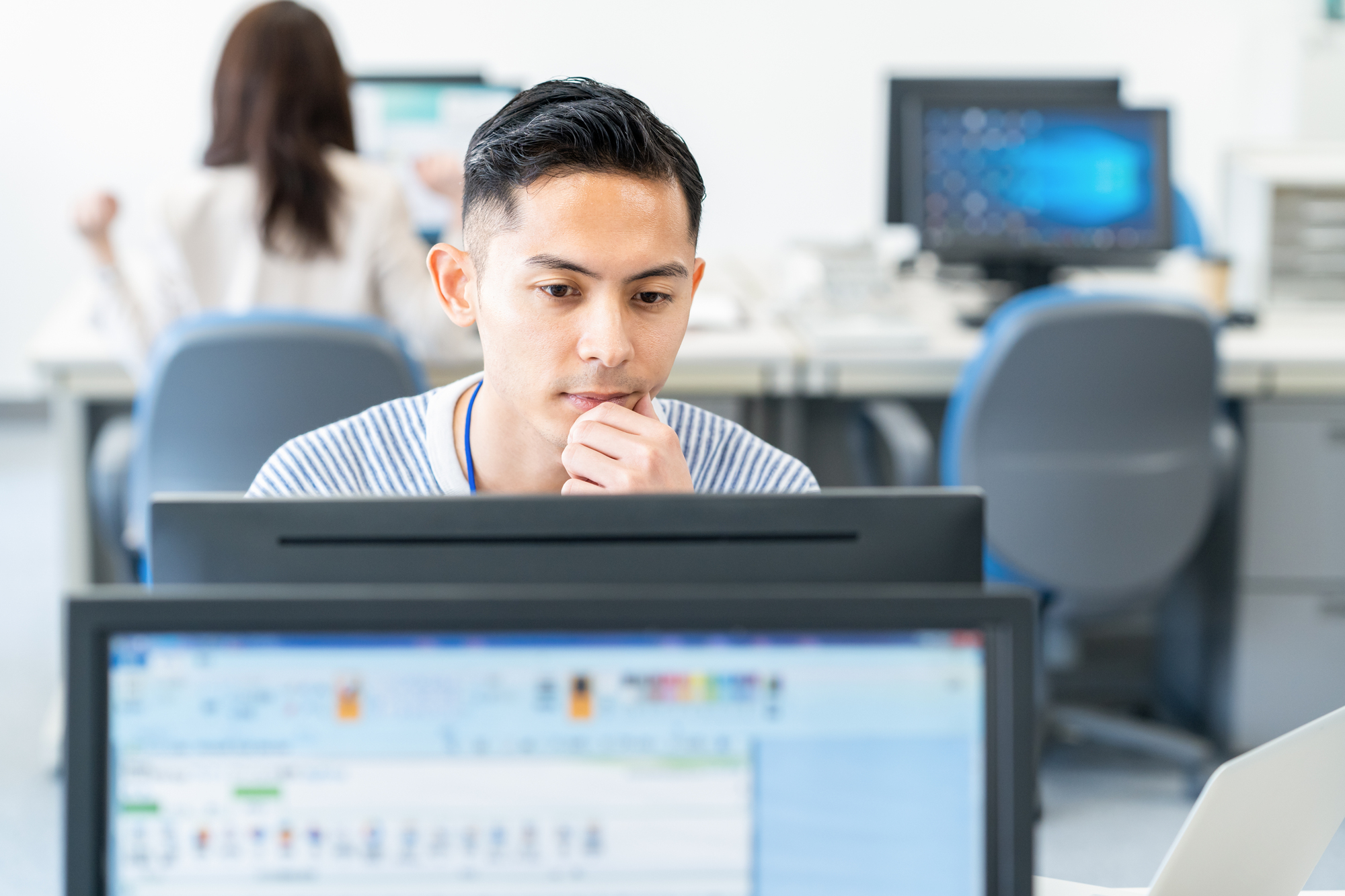 応募してはいけない求人ワードを自社で使っていませんか?地雷表現を信頼に変える「アットホーム」の書き換え術